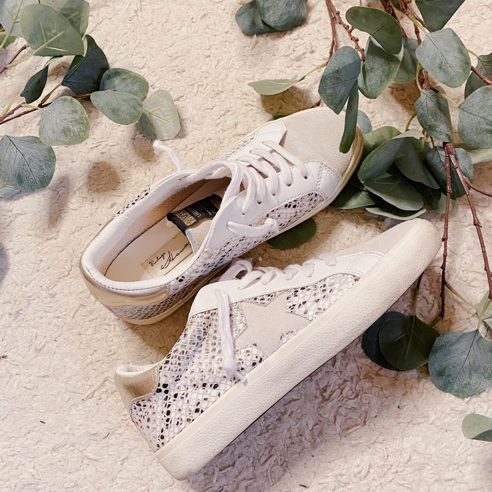 size 7.5 vintage havana cheetah star sneakers